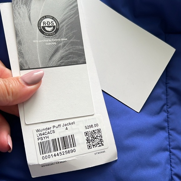 lululemon athletica Blue Puffer Jacket - Picture 4 of 4